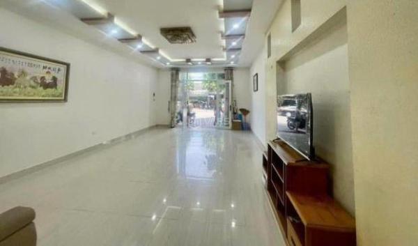 Cho thuê nhà ở Làm văn phòng, 🏬 Trục chính KDC Tân Phong