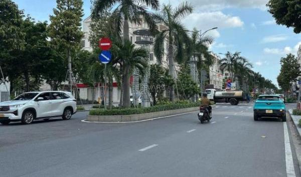 Bán Biệt thự đẳng cấp 4 lầu ngang 🏦 12m ngay KDC Cityland P.10 240m2 tiện ích VIP chỉ 55 tỷ