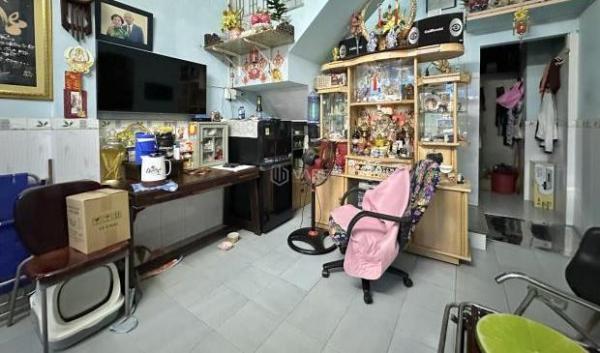 Cần bán Nhà trong hẻm 50m²