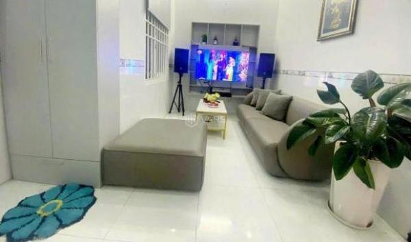 Bán Nhà trong hẻm 84m²