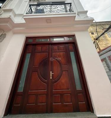 🌟 NHÀ LÔ 🏘️ GÓC 5 TẦNG - Ô TÔ ĐỖ CỬA - TRUNG TÂM PHƯỜNG THẠCH BÀN - GIÁ TỐT 5.2 TỶ!