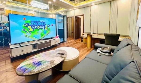 55 tr/m2. Tập thể 🏡 Kim Liên 3 PN, tầng 4, đẹp, full nội thất, 70 m2. Sổ đỏ