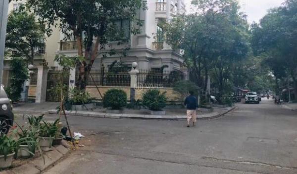 BÁN BIỆT THỰ 🔥 NHÀ VƯỜN HOÀNG VĂN THỤ 106M LÔ GÓC MẶT ĐƯỜNG VỈA HÈ-KD CHỈ 33 TỶ