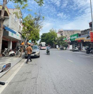 Bán Nhà Mặt Đường 213m² có Không Gian – Vừa Kinh Doanh, Vừa Nghỉ Dưỡng Tại 🏬 Trần Thành