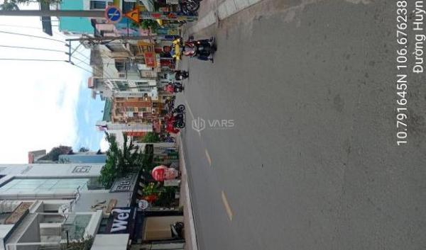 Giáp quận 3,Thật 100%,GẤP-HIẾM,Bán MẶT TIỀN HUỲNH VĂN BÁNH Phường 11Phú Nhuận,65m2,xíu 🌊 4ty