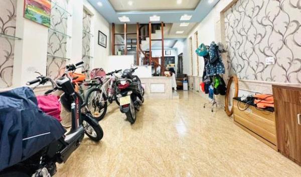 Bán căn nhà đẹp tại 3/11/ Ngõ 🏣 418 Miếu Hai Xã