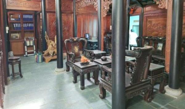 Bán nhà 👍 cổ GỖ ĐẲNG CẤP gần ĐHQG TPHCM,ngang KHỦNG 13m,LÔ GÓC