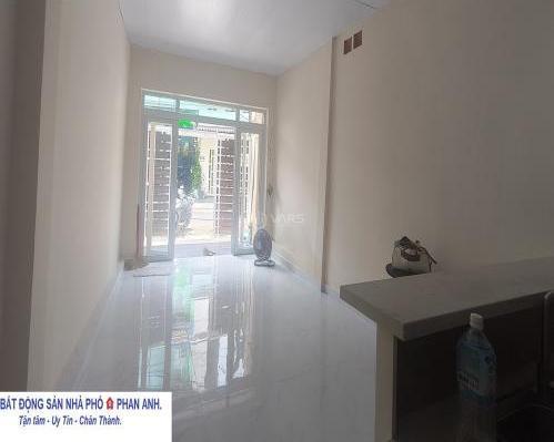 🏡💼 Bán gấp nhà mặt phố liền thổ tại Quận 9 – 2 tầng sàn thông – Vừa 🏢 ở vừa KD.