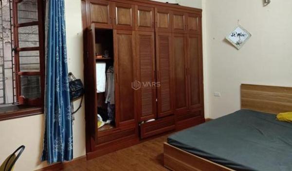 Siêu phẩm Cầu Giấy phân 💥 lô vỉa hè,oto tránh ,ngõ thông,2thoáng70m2 mt5m 5t 17tỷ