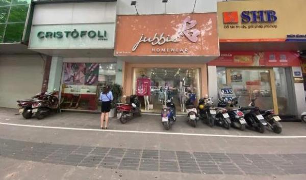 Cho thuê nhà mặt phố 192 Thái Hà, 👍 Hà Nội DT: 80m2 x 4,5 tầng MT 5m.