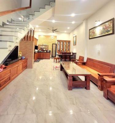 NHÀ MT ĐƯỜNG 11 TRƯỜNG THỌ, 84M2, 🆘 NGANG 4.7M, 4 TẦNG, MỚI KENG, CÓ SÂN ĐỂ XE, CHỈ 11.9 TỶ.