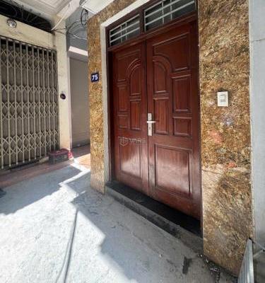 Bán Nhà Phố Minh Khai - Hơn 3 Tỷ - Lô Góc - 50m ra mặt ☘ phố - 18m2 x 3 Tầng - Sổ đỏ riêng