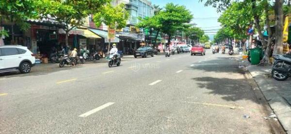 SIÊU HOT – NHÀ 3,5 TẦNG ĐỐI DIỆN CHỢ CẨM LỆ – Vị trí không mua ngay là tiếc 💥 cả đời!