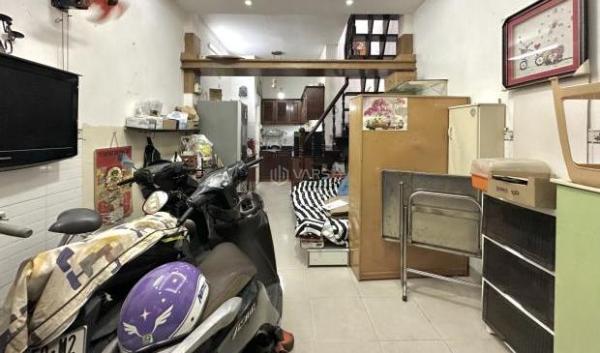 Thật 100%, Bán Nhà SÁT MẶT TIỀN Võ 🏤 Văn Tần Phường 5 Quận 3, 30m2 Hẻm ba gác chỉ nhỉnh 3 Tỷ