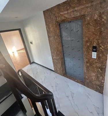 Bán nhà mặt phố Âu Cơ bên số lẻ, DT 128m, 💥 7 tầng mới, thang máy, MT 5.7m, giá 53.5 tỷ.