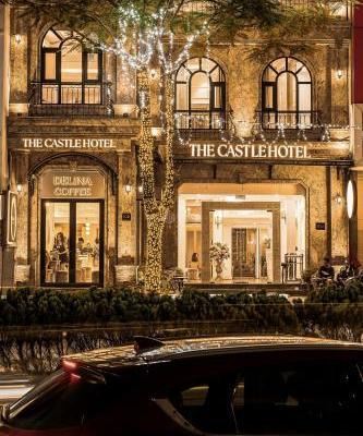 Tòa Nhà Khách Sạn, Nhà Hàng 320m2, 9 Tầng, MT11m, Vỉa Hè 10m Phố Nguyễn Văn Cừ 🏡 2xx Tỷ