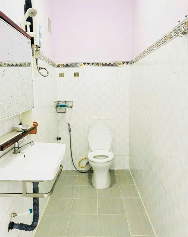 Kiếm nhà gần cầu nguyễn văn cừ quận 8??? có ngay nhà 4 tầng, hẻm 👍 xe hơi, chỉ 6tỷ