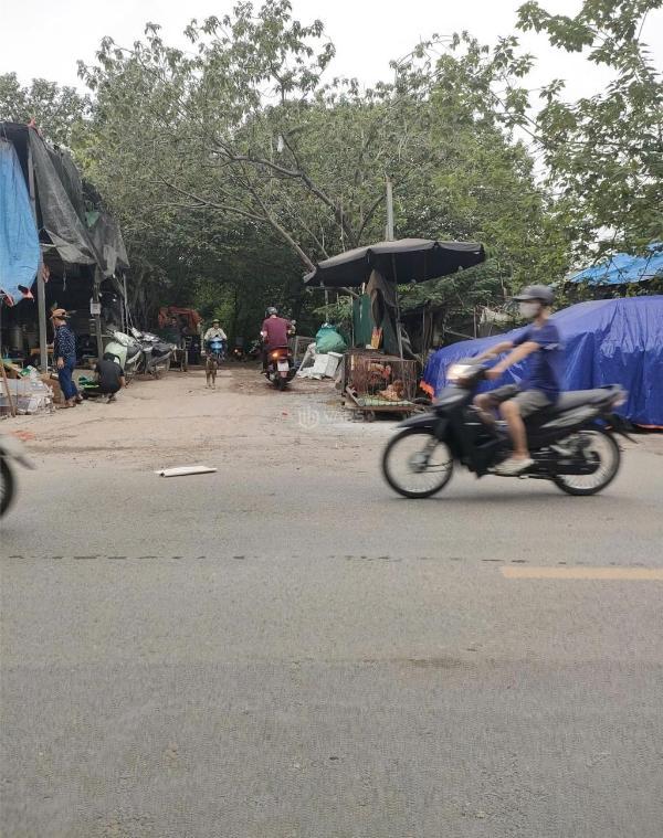 Hàng kín chưa lên sàn mặt phố nguyễn văn giáp 300m, 🏣 1.5 tầng, mt 10m,2.7 tỷ hbt