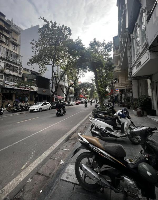 Cần bán Nhà mặt phố 66m²