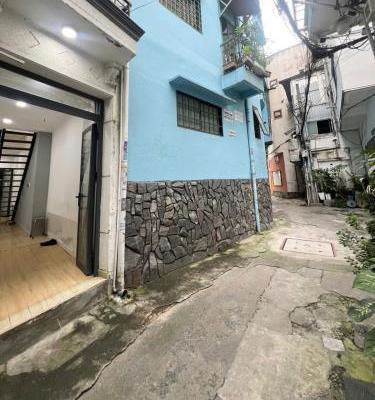 Bán Nhà mặt phố 24m²