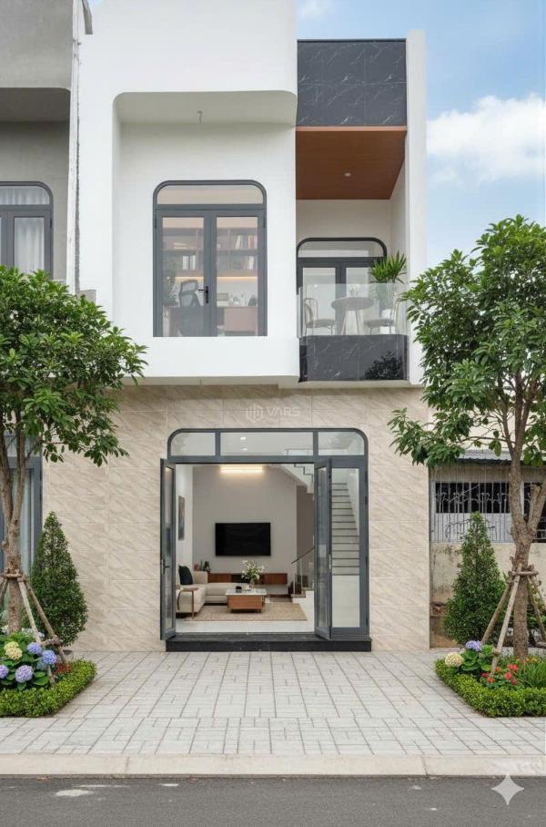 Bán nhà 2 tầng nằm cổng sau kcn nam tân uyên 🆘 590tr nhận nhà ở ngay