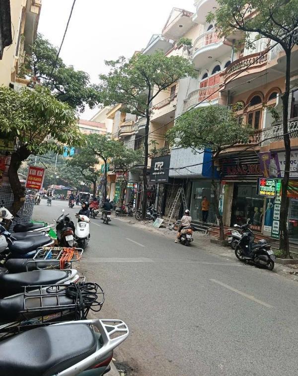 Mặt phố lê hồng phong hà đông - kinh doanh sầm uất - dt 75m2 x 4 tầng 🏚️ mt 4m