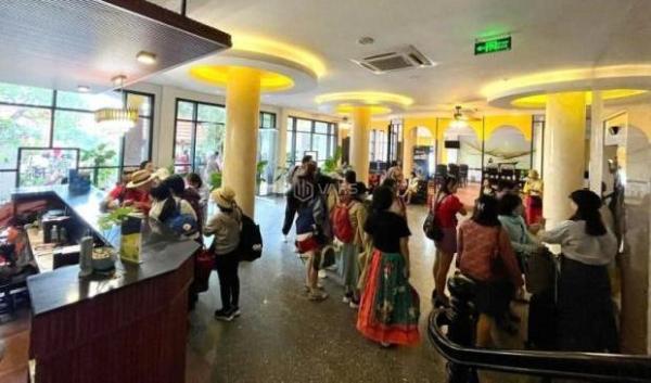 CHUYỂN NHƯỢNG GẤP KHÁCH SẠN 5.5 🔥 TẦNG – 36 PHÒNG – GẦN BIỂN CỬA ĐẠI – DOANH THU 2.5 TỶ/NĂM