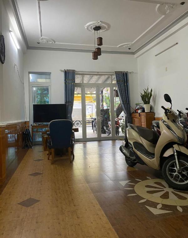 Bán nhà 2 tầng mặt 🏡 tiền nam trân cơ hội sở hữu tài sản vàng đối diện bến xe