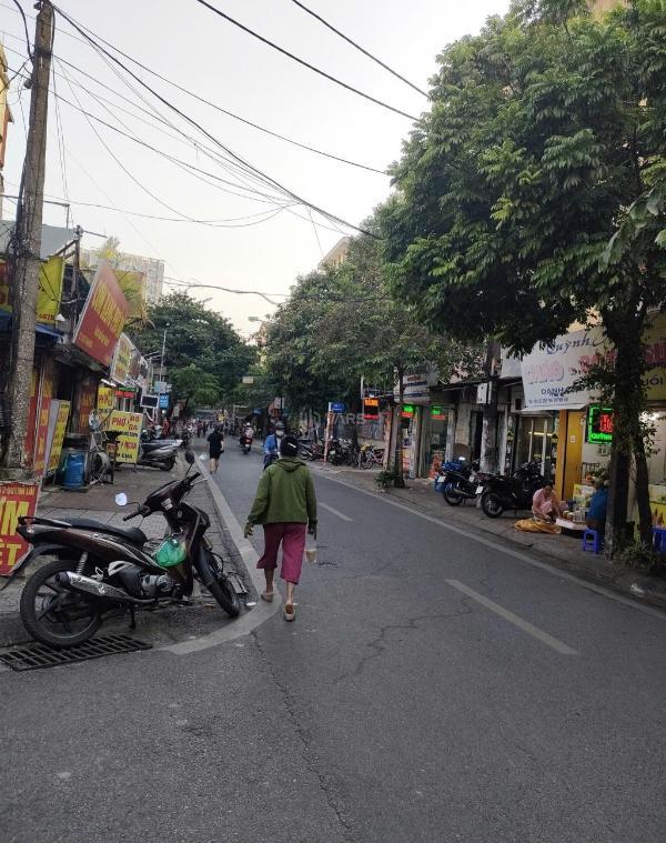 Chủ cần bán Nhà mặt phố 150m²