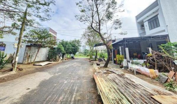 Bán Nhà mặt phố 105m²