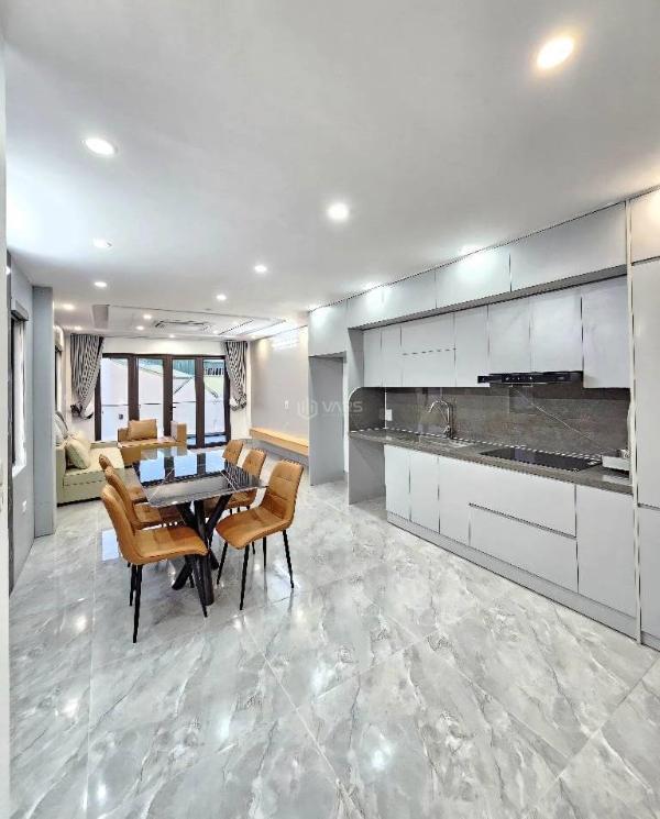 Bán nhà yên sở 40m 5 tầng giá chỉ 7 tỷ . ở sướng. hiếm 🏬 trong phân khúc