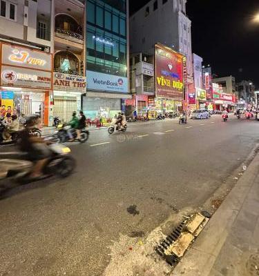 Bán Nhà mặt phố 70m²