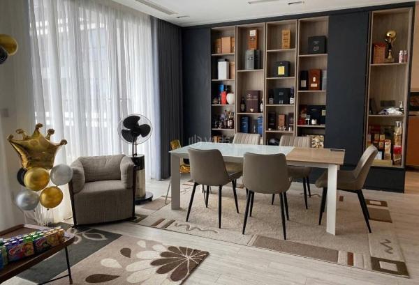 Bán chuyển nhượng căn hộ 🏦 3pn diện tích 113m2 tòa c3 full đồ vinhomes d capital