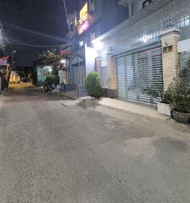 Bán Nhà mặt phố 82m²