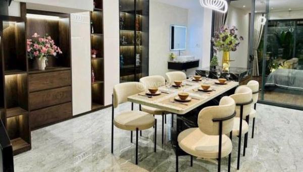 Bán Nhà mặt phố 100m²