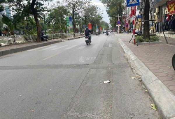 Siêu phẩm 🏡 đất mặt phố kim giang kinh doanh đỉnh vỉa hè đá bóng nở hậu đẹp