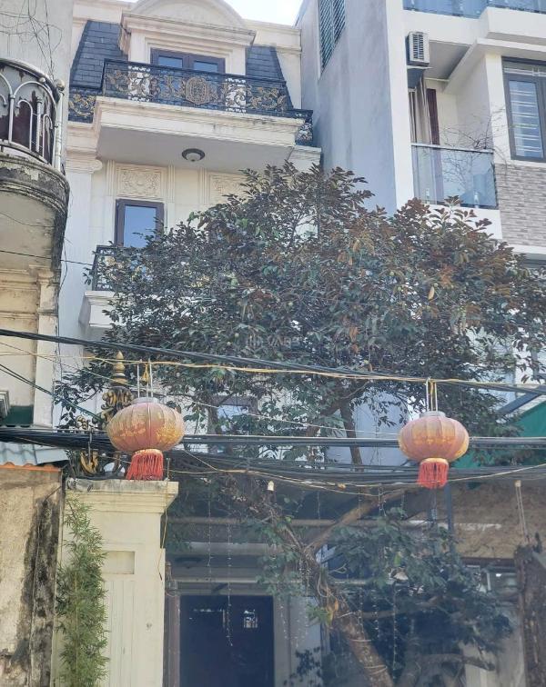 Bán Nhà mặt phố 98m²