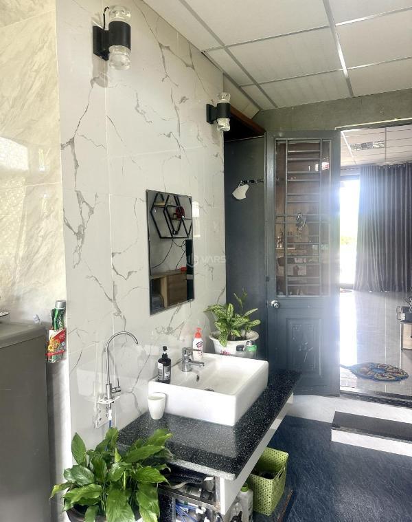 Chủ cần bán Nhà mặt phố 80m²