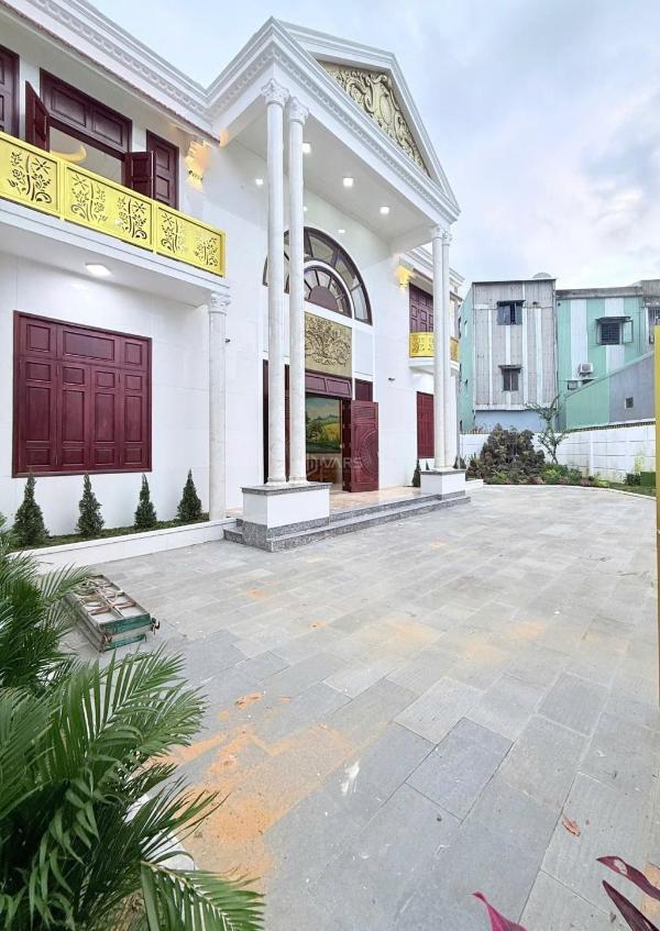 Bán biệt thự sân vườn hồ cá koi mặt tiền chơn tâm 9 🏚️ - đất nở hậu phong thủy