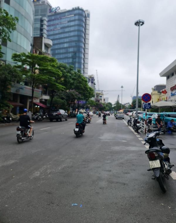 Chủ cần bán Nhà mặt phố 43m²