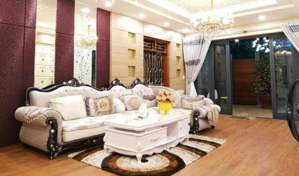 Bán Nhà mặt phố 218m²