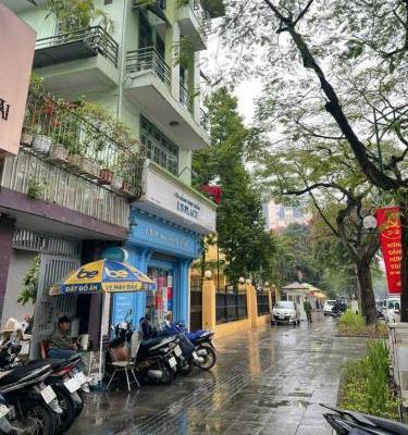 Bán Nhà mặt phố 400m²