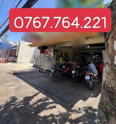 Chủ cần bán Nhà mặt phố 200m²