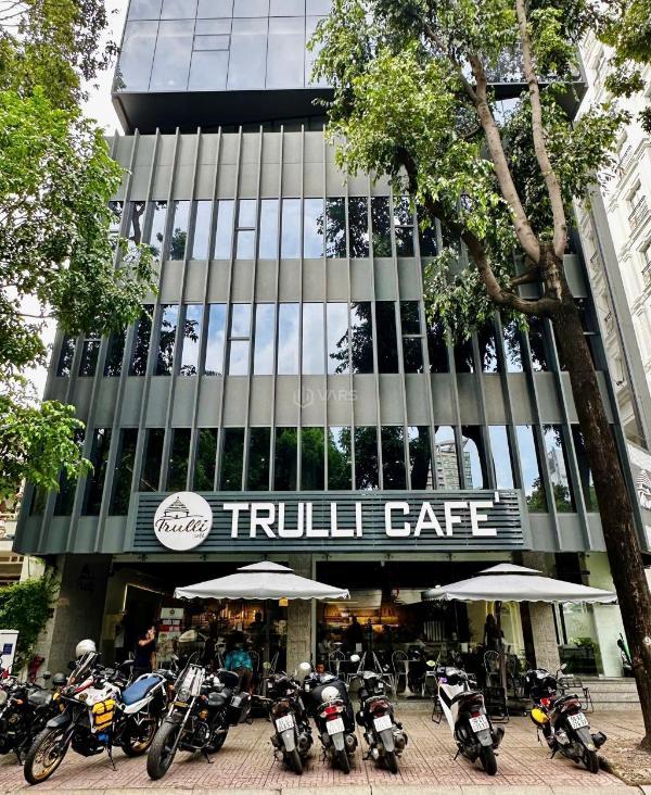 Bán Nhà mặt phố 290m²