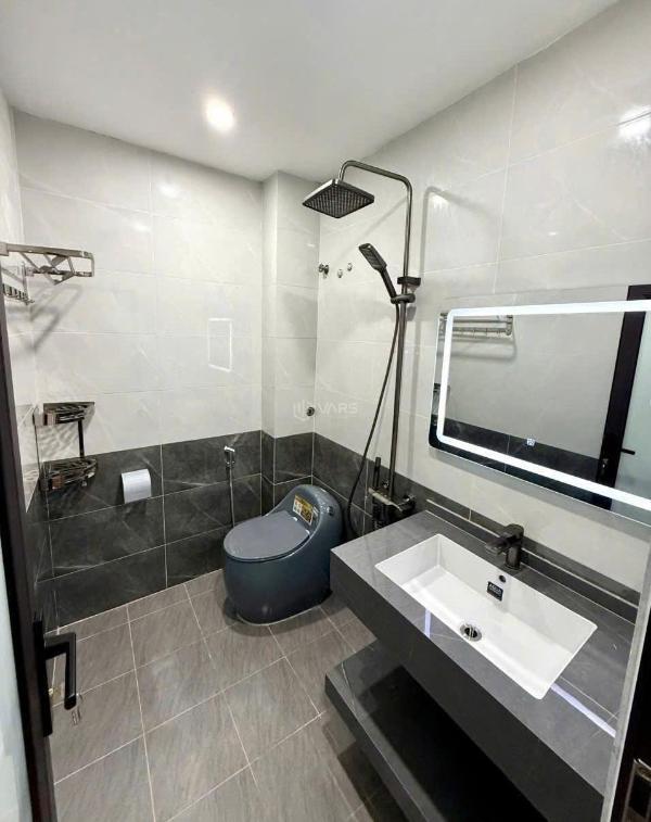 Bán nhà mặt 🔥 phố kđt văn phú hà đông vị trí siêu hiếm giá 13.x tỷ cần bán gấp