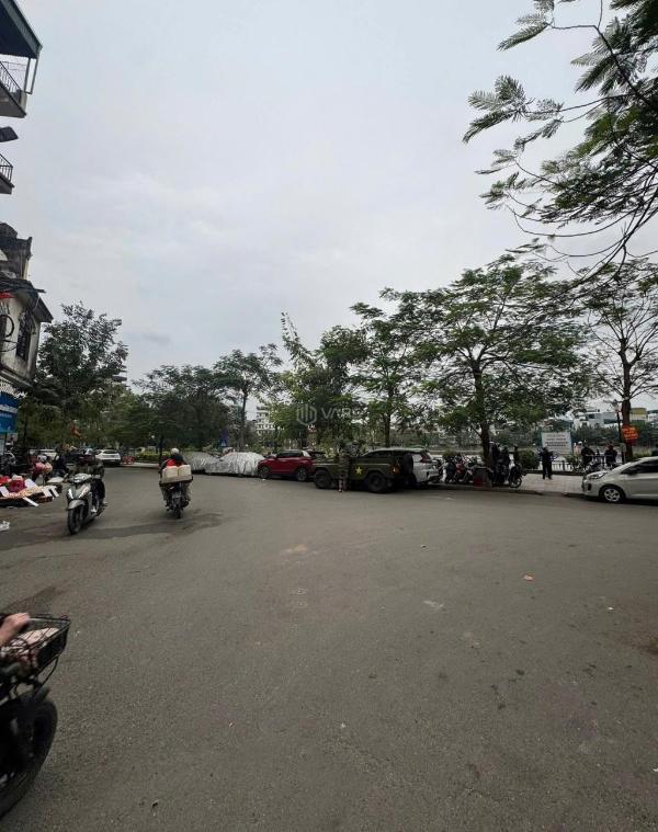 Bán nhà mặt phố văn chương 2 trung tâm đống 🏤 đa kinh doanh sầm uất sát hồ