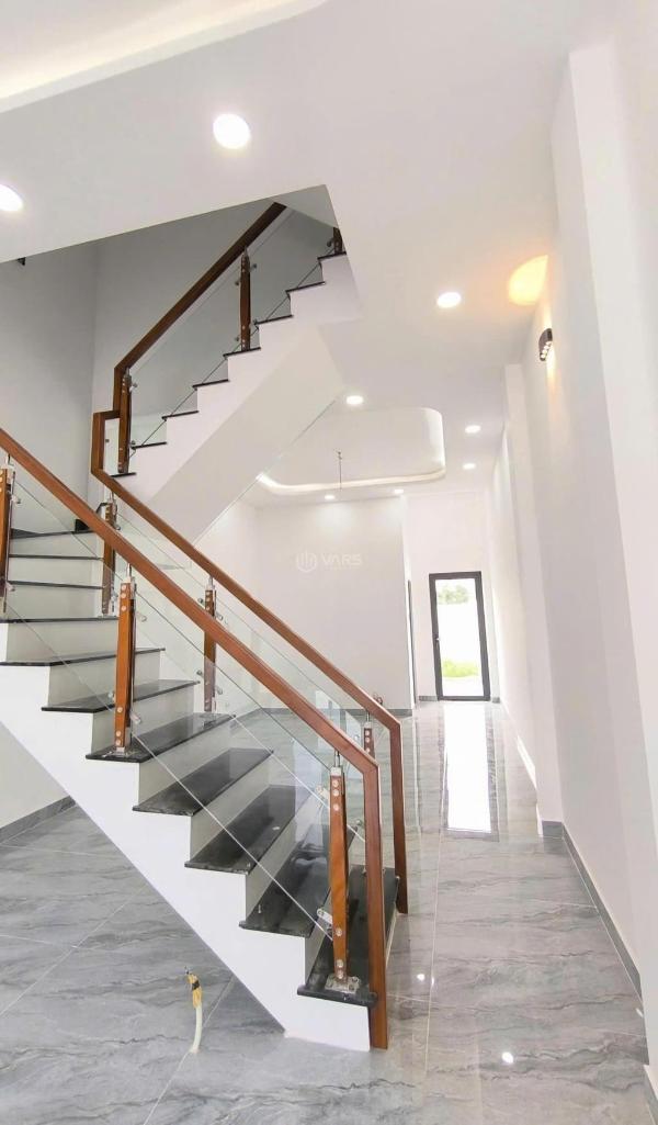 Bán Nhà mặt phố 120m²