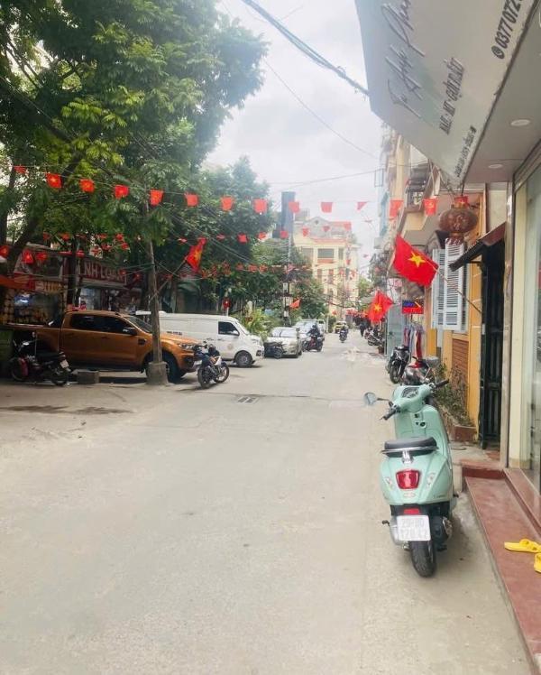 Mặt phố láng trung-đống đa 56m*6t,mt8m,lô góc,oto dừng đỗ,kd 🏦 ngày đêm