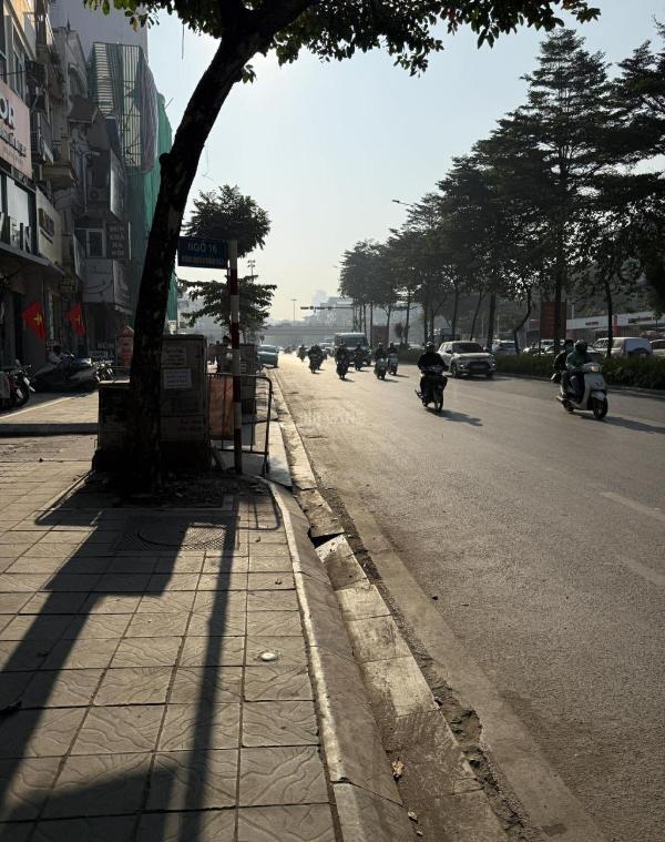 Bán nhà mặt phố nguyễn khánh toàn cầu giấy 🔥 208m2-5t mt8m vỉa hè 123 tỷ.