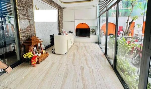 Bán nhà 🆘 MTKD ngộp bank, hạ chào 10 tỷ, Lý Chính Thắng, P7, Q3, 205m2, 2 tầng, nở hậu.